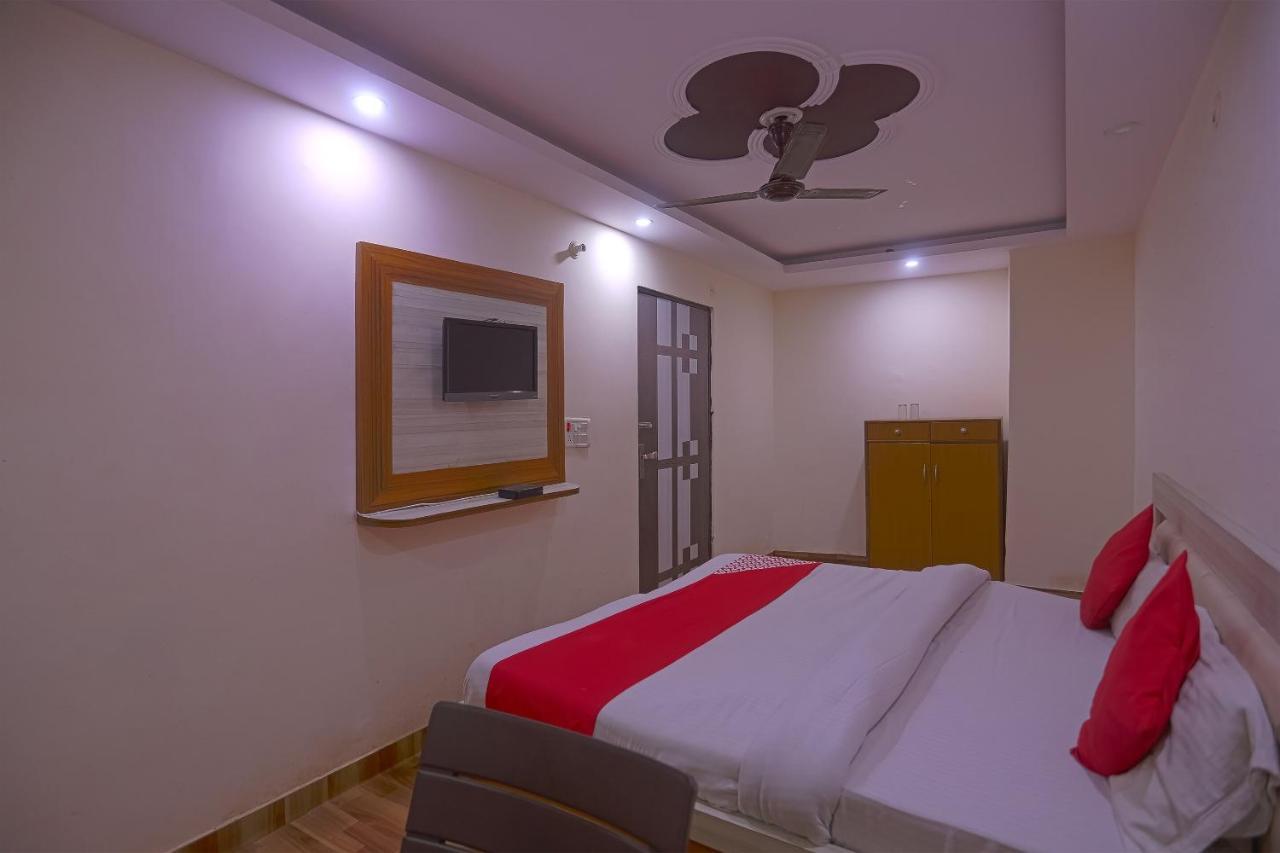 Oyo Flagship 79289 Hotel Grand Keshav Газиабад Экстерьер фото