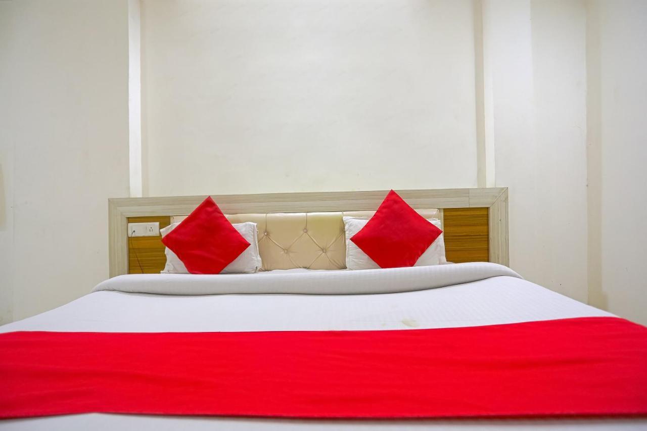 Oyo Flagship 79289 Hotel Grand Keshav Газиабад Экстерьер фото